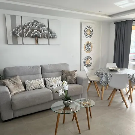 דירה Azure Oasis בנידורם