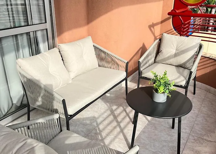 Azure Oasis * Benidorm