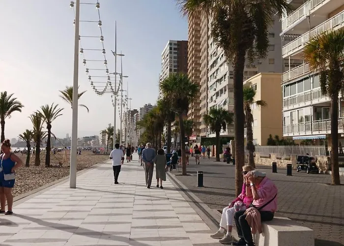 Azure Oasis Apartmán *