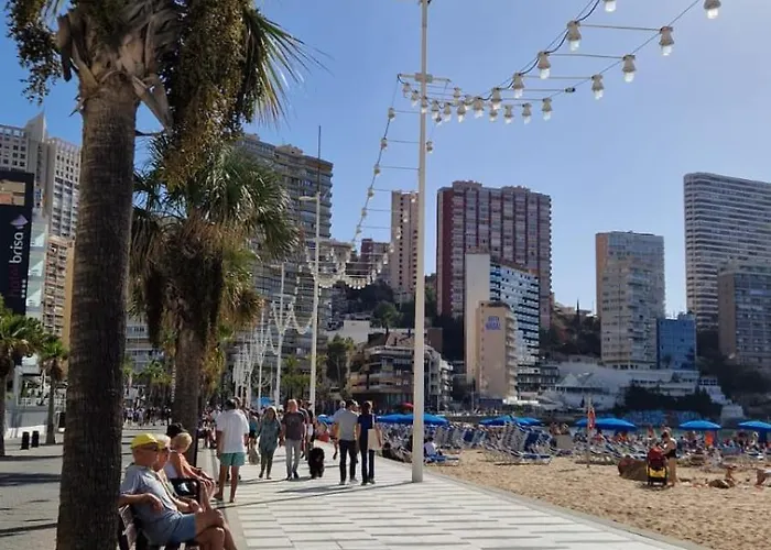 Azure Oasis Apartmán *